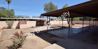 Spacious 3 Bed 2 Bath Eastside Home w/Huge Yard & Fireplace Gallery 37