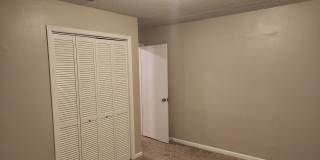**Available January 1st** 3 Bedroom, 2.5 Bath Town Home Gallery 21