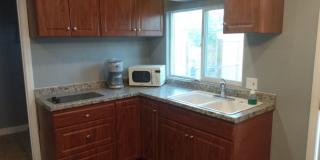Charming 2BR House in Rosamond Gallery 3
