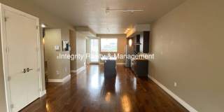 2 Bed/2.5 Bath, 2097 Sqft - 2620 W Front View Cres Dr Gallery 6