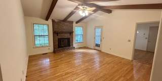 137 Oakcrest Road Gallery 4