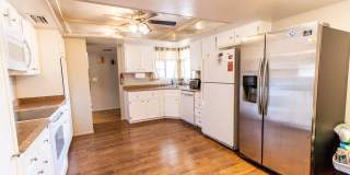 6 Bedroom 3.5 Bathroom Tri-Level Home In Tempe close to ASU Gallery 4