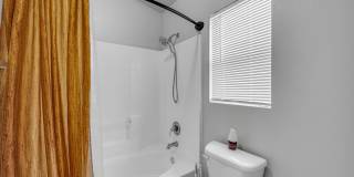 Charming 2 bedroom 2 bathroom townhome Gallery 14