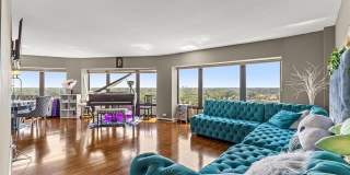 5000 Town Center Gallery 4