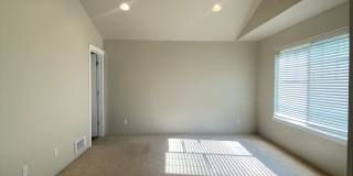 Rare Liberty Lake Townhome in Rocky Hill – 3 Bed, 2.5 Bath End Unit Available July 15th Gallery 17