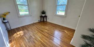 3 bed, 1.5 bath home for rent in West Waterloo Gallery 33