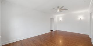 2739 W Lunt Avenue Gallery 9