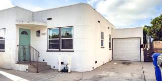 3139 Nimitz Blvd, San Diego, CA 92106 3139 Nimitz Blvd, San Diego, CA 92106 Gallery 1