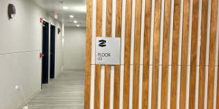 725 W Pratt Gallery 142