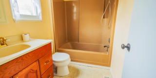 300 MACCLELLAND Avenue Gallery 21