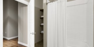 Kellogg Square Apartments Gallery 63