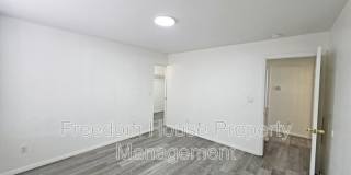 670 Bourbon Street - 2 Gallery 32