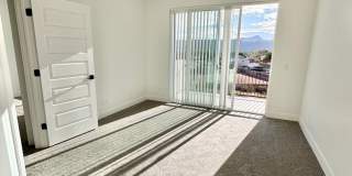 PET FRIENDLY!! HURRICANE TOWNHOME! Gallery 32