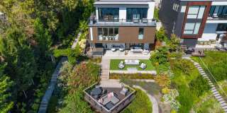 Stunning Lakefront Estate Gallery 1