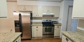 First Floor Condo in Downtown Shelby - Private Back Courtyard! Gallery 7