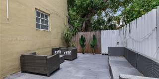 439 15th St Gallery 13