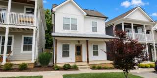 4-Bedroom Home Steps from the Pool Near Tennessee Tech Gallery 1