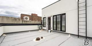 96 Moore Street Gallery 1