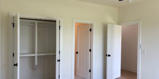 Gorgeous Brick 3 bed/3 bath Rental Available! Gallery 5