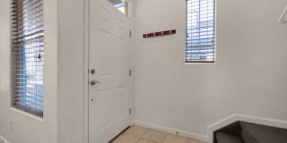 Beautiful 2 bdrm end unit with attach 2 car garage Gallery 19