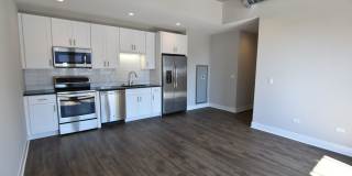 3833 N Broadway Gallery 9