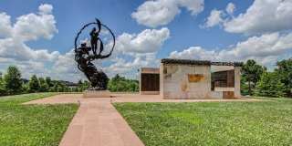 1411 KING Street Gallery 64