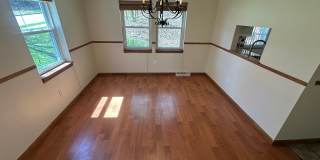 Charming 2BD/1BA Townhome in Burlington’s New North End Gallery 11