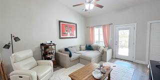2 Bedroom Townhome Near LSU| Gated Community Gallery 5