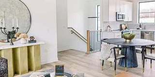 Townhouse For Rent - 1345 Keosauqua Way Gallery 10