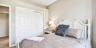 7328 LAKE FOREST GLEN Gallery 27