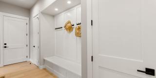 Luxury Bellevue Estate in Prestigious Bridle Trails For Rent Gallery 17