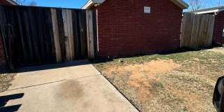 4 Bedrooms at an Amazing Price! Gallery 1