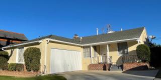 Pristine Original Westchester Home in North Kentwood Gallery 1