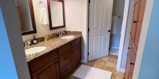Beautifully Furnished 2 Bed/2.5 Bath Townhome in the Desirable Woodlands of La Jolla Gallery 19