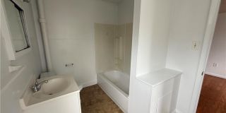 27 W Allen Street Gallery 12