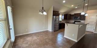 Beautiful and Cozy 3bed/2bath with an Office Available in North Norman! Gallery 20
