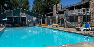 Well Maintained 2 bed 2 bath condo in Woodside Village! Gallery 14