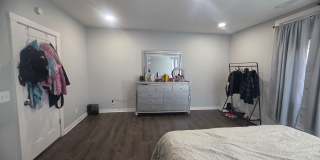 626 Taylor St NE Gallery 19