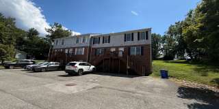 2 Bedroom, 1.5 Bath Townhouse Gallery 1