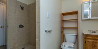113 E 15th - 4 Bed/2 Bath - Updated kitchen and bath! Gallery 9