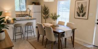 For Rent – Beautiful 2 Bedroom / 1 Bathroom Condo with Attached Garage ! Gallery 17