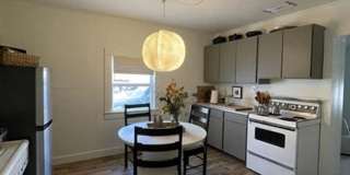 Beautiful remodeled 2 bedroom, 1 bath house on Rouse Ave. Gallery 1
