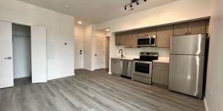 725 W Pratt Gallery 64