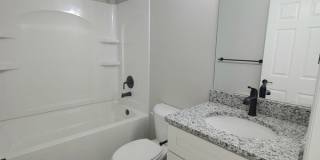 7233 N Racliff Ave Gallery 12