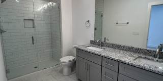 700 N Dupont Ave Gallery 2