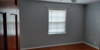 4 bedroom, 2 full bath bungalow near Cedar and Warrensville Gallery 10