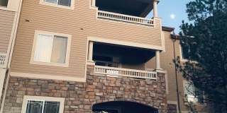 SW Littleton Top Floor Condo with Mountain Views! Gallery 3