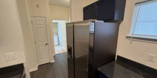 Beautiful End-unit townhome in university with Primary bedroom on 1st floor Gallery 6