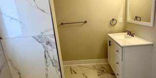 41 Woods Avenue Gallery 7