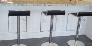 Beautifully renovated 2/2 condo downtown Sarasota with view of Bay! Gallery 7